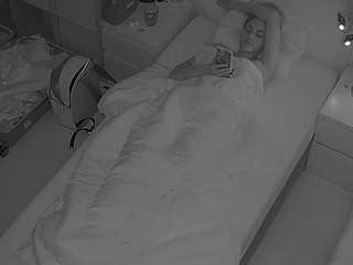 voyeurcam-julmodels-bed-7