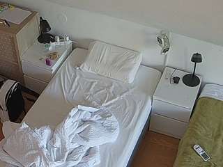 voyeurcam-julmodels-bed-7