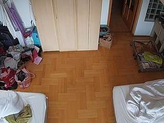 voyeurcam-julmodels-bed-7