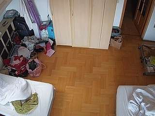 voyeurcam-julmodels-bed-7