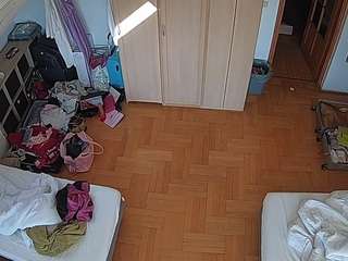 voyeurcam-julmodels-bed-7