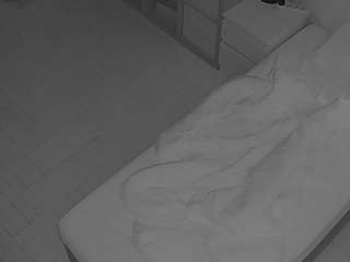 voyeurcam-julmodels-bed-7