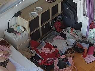voyeurcam-julmodels-bed-7