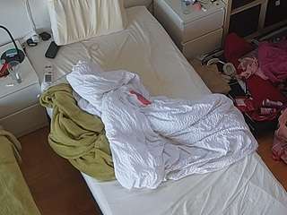 voyeurcam-julmodels-bed-7