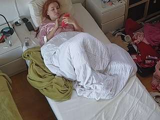 voyeurcam-julmodels-bed-7