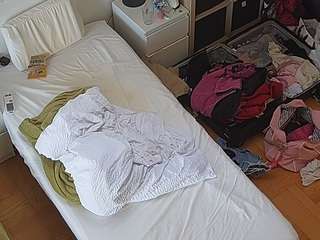voyeurcam-julmodels-bed-7