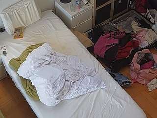 voyeurcam-julmodels-bed-7