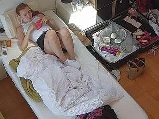 voyeurcam-julmodels-bed-7