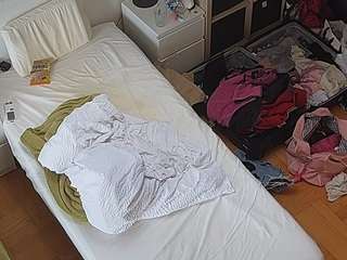 voyeurcam-julmodels-bed-7