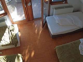 voyeurcam-julmodels-bed-7