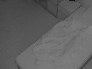 voyeurcam-julmodels-bed-7