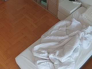 voyeurcam-julmodels-bed-7
