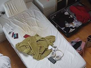 voyeurcam-julmodels-bed-7