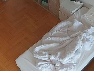 voyeurcam-julmodels-bed-7