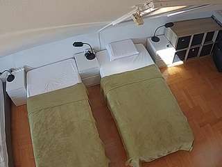 voyeurcam-julmodels-bed-7