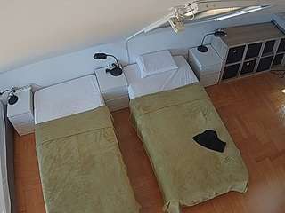 voyeurcam-julmodels-bed-7