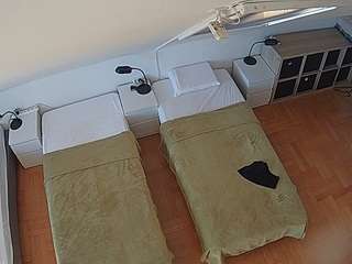 voyeurcam-julmodels-bed-7