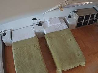 voyeurcam-julmodels-bed-7