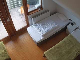 voyeurcam-julmodels-bed-7