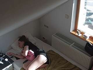 voyeurcam-julmodels-bed-7