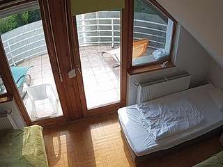voyeurcam-julmodels-bed-7