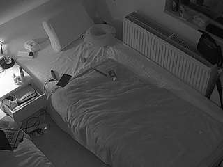 voyeurcam-julmodels-bed-7