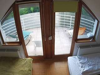 voyeurcam-julmodels-bed-7