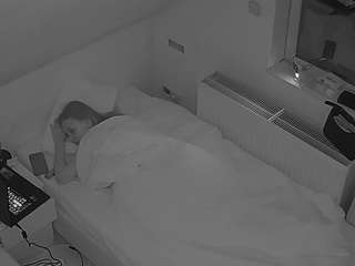 voyeurcam-julmodels-bed-7