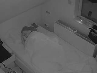 voyeurcam-julmodels-bed-7