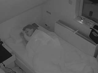 voyeurcam-julmodels-bed-7