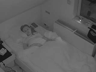 voyeurcam-julmodels-bed-7