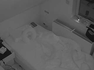 voyeurcam-julmodels-bed-7