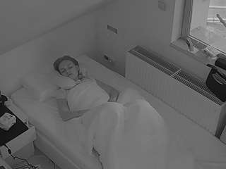 voyeurcam-julmodels-bed-7