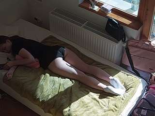 voyeurcam-julmodels-bed-7