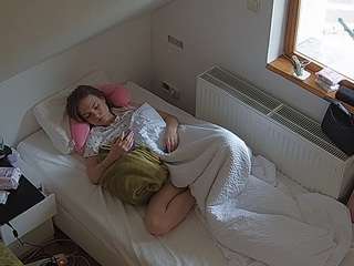 voyeurcam-julmodels-bed-7