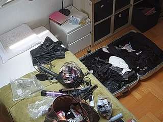voyeurcam-julmodels-bed-7