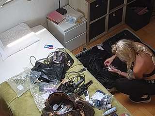 voyeurcam-julmodels-bed-7