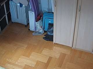 voyeurcam-julmodels-bed-7