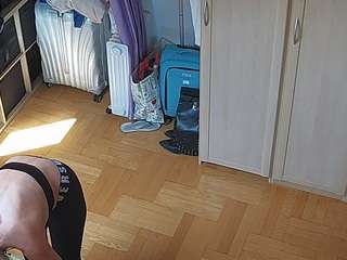 voyeurcam-julmodels-bed-7