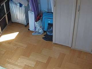 voyeurcam-julmodels-bed-7