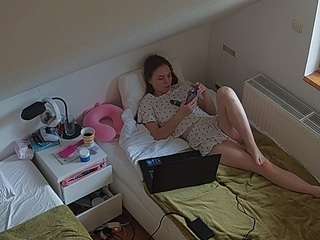 voyeurcam-julmodels-bed-7