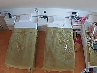 voyeurcam-julmodels-bed-7