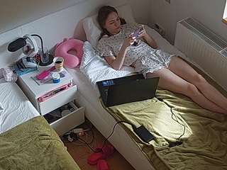 voyeurcam-julmodels-bed-7