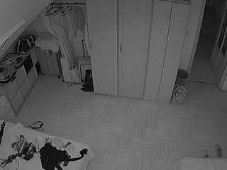 voyeurcam-julmodels-bed-7