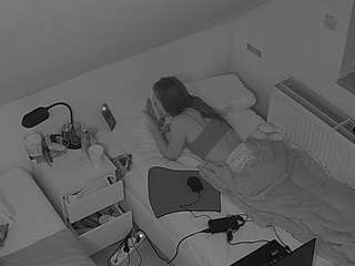 voyeurcam-julmodels-bed-7