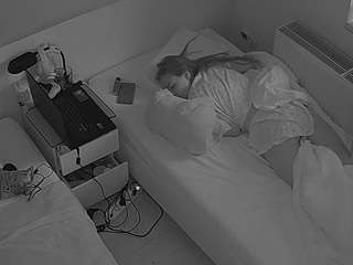 voyeurcam-julmodels-bed-7