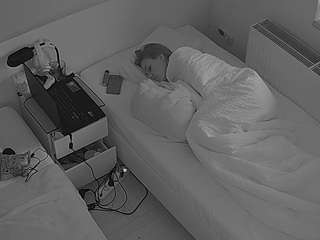 voyeurcam-julmodels-bed-7