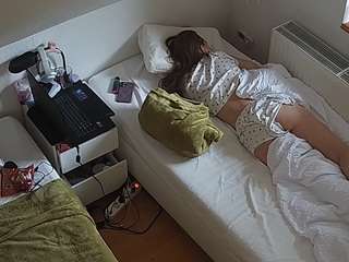 voyeurcam-julmodels-bed-7