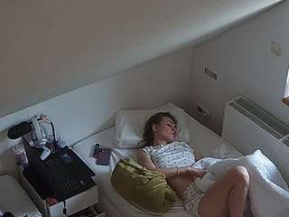 voyeurcam-julmodels-bed-7