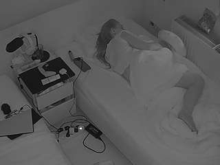 voyeurcam-julmodels-bed-7